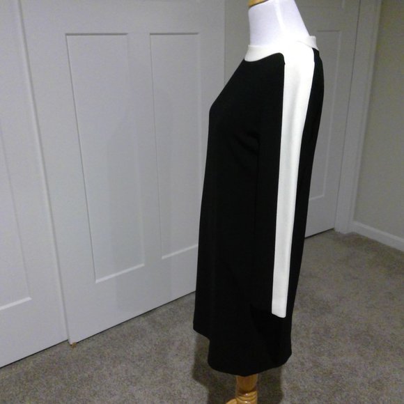 Simple and Stylish! Liz Claiborne dress- 2P - Picture 2 of 7